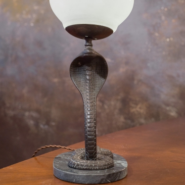 Настольная лампа в египетском стиле