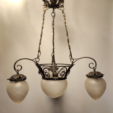 Люстра в стиле модерн антрацитового цвета