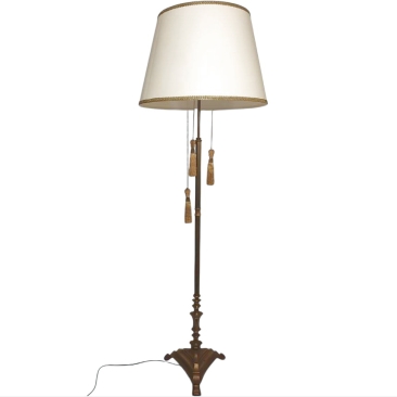 Торшер с четырьмя выключателями