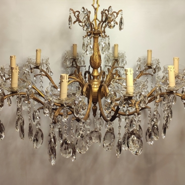 Барочная люстра с крупными кристаллами