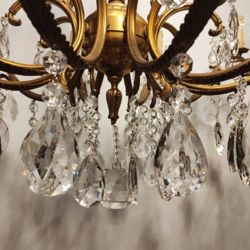 Барочная люстра с крупными кристаллами