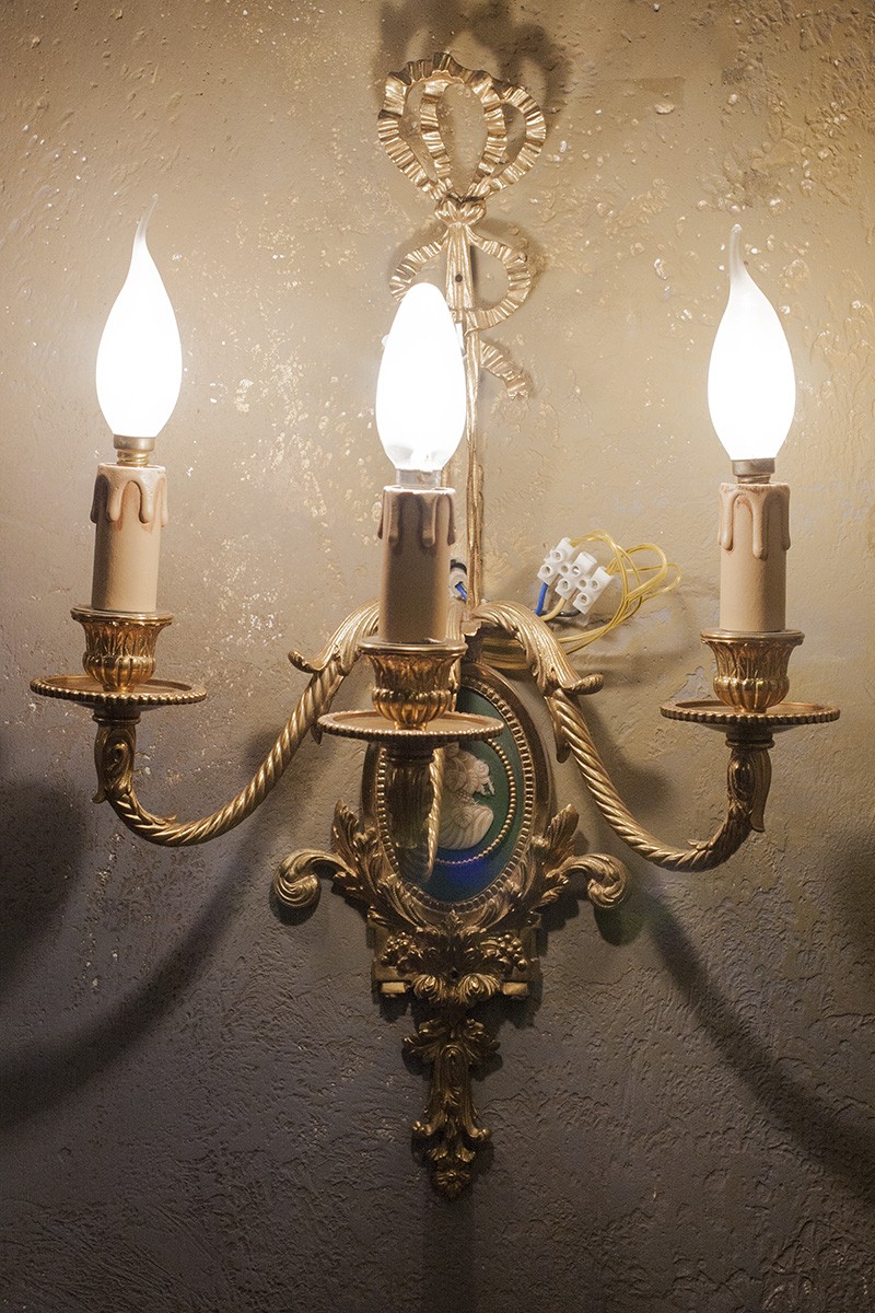 пара бра. старинные предметы интерьера 19 век.