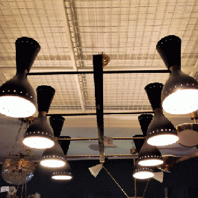 Потолочный светильник прямоугольной формы в стиле модернизм