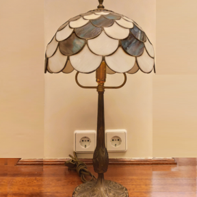 Пара бронзовых ламп с плафонами в стиле "Тиффани"