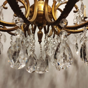Барочная люстра с крупными кристаллами