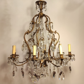 Бронзовая люстра с хрустальным нарядом