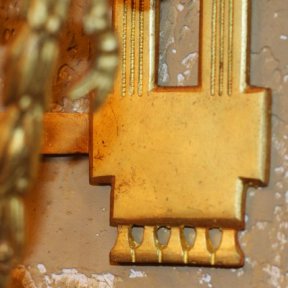 Антикварное бронзовое бра Людовик XVI